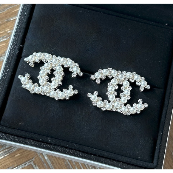 CHANEL Jewelry - Pearls CC Logo Earrings Luxury .925 Silver